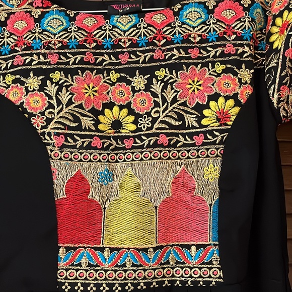 Women’s Black ethnic motifs embroidered maxi dress - Picture 5 of 6